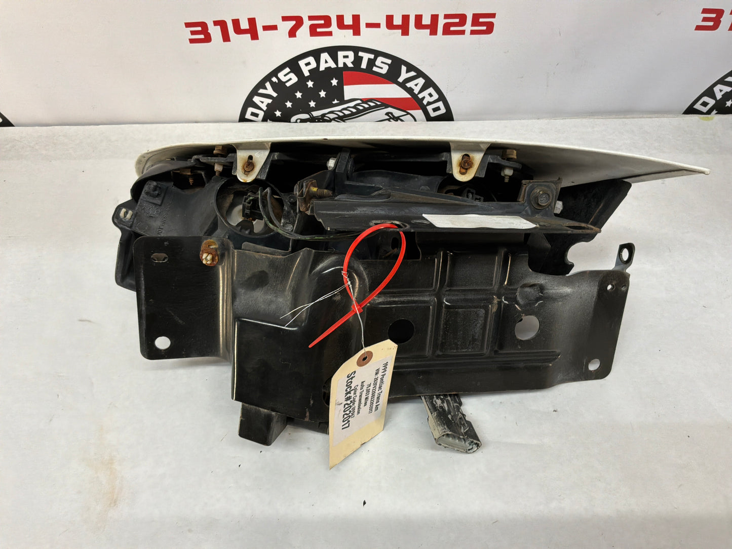 1999 Pontiac Trans Am WS6RH Passenger Headlight Head Light Lamp Assembly OEM