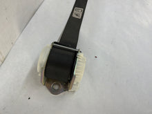 Rh rear seatbelt - Day's Parts Yard