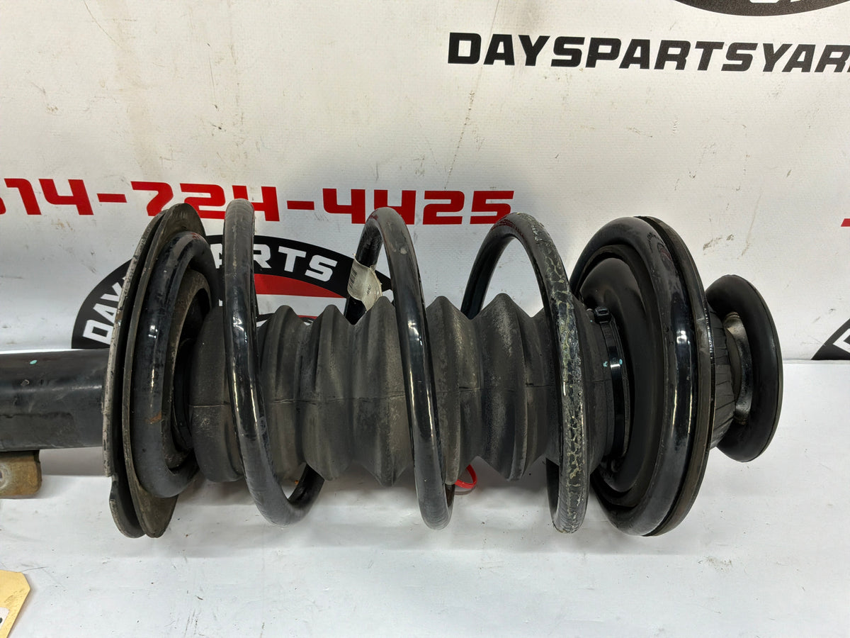 Front rh strut - Day's Parts Yard