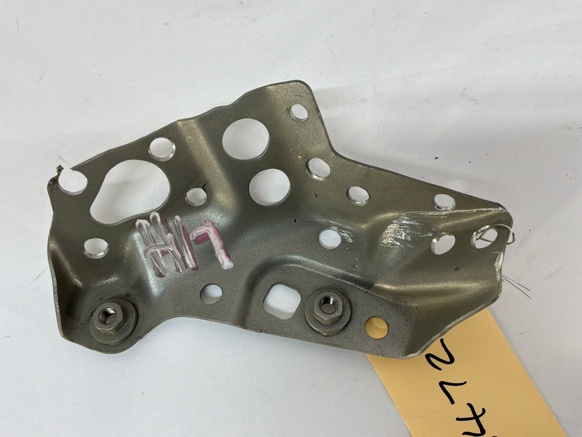 2017 Chevy SS Sedan RH & LH Weld On Hood Hinge Brackets Mounts OEM