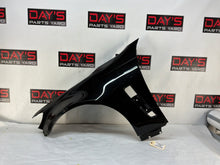 Rh fender - Day's Parts Yard