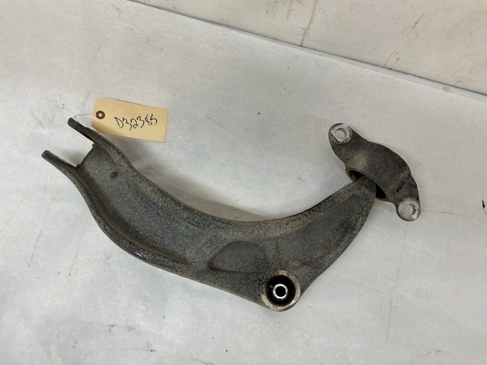 Control arm - Day's Parts Yard