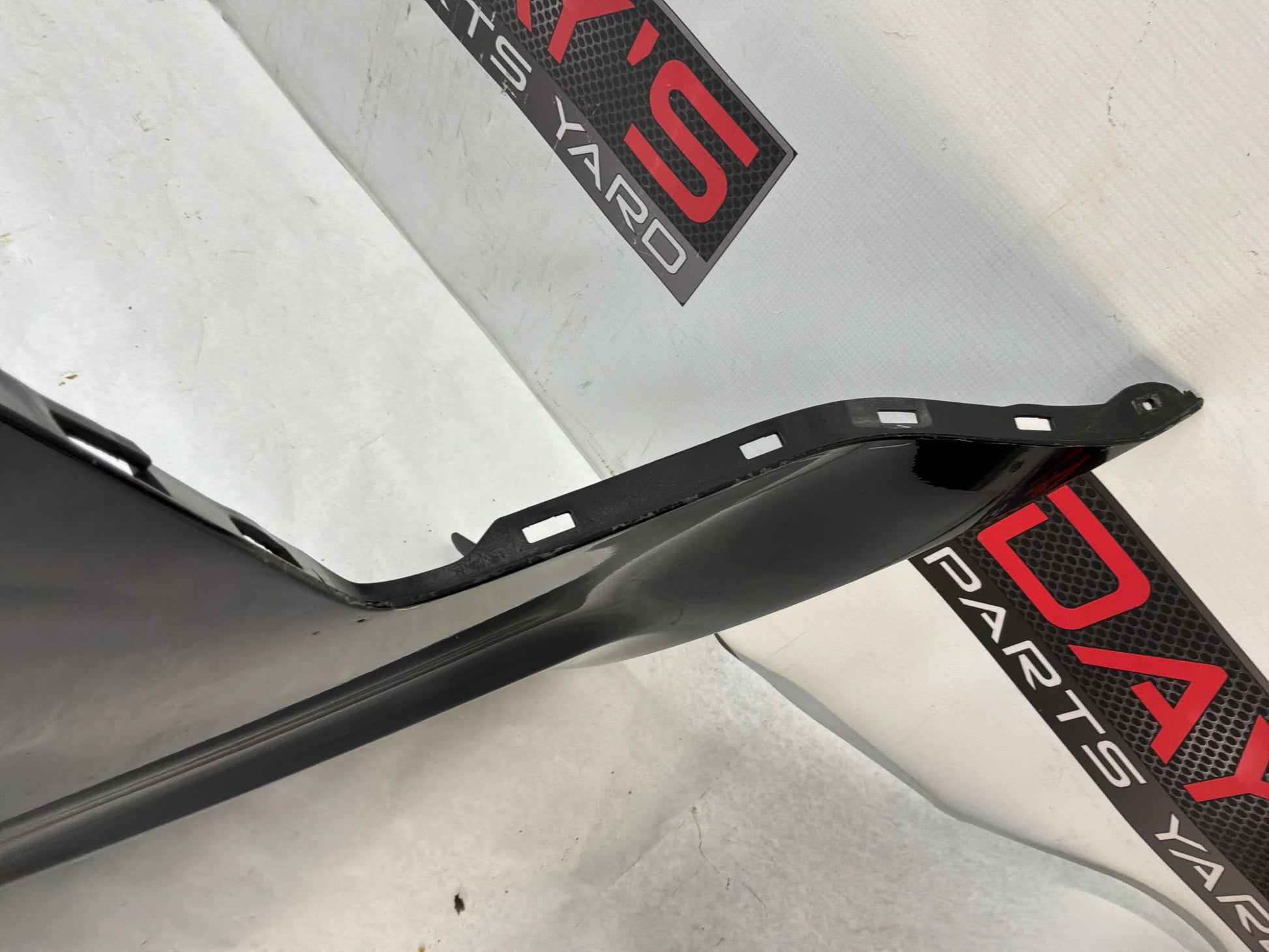 Rear bumper - Day's Parts Yard