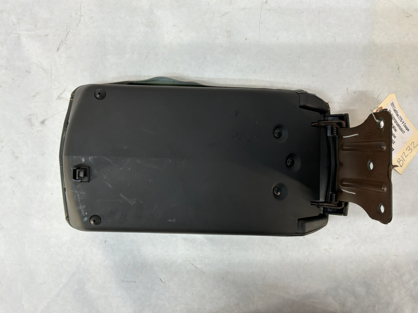 2011 Cadillac CTS-V Coupe Center Console Arm Rest Lid Cover OEM