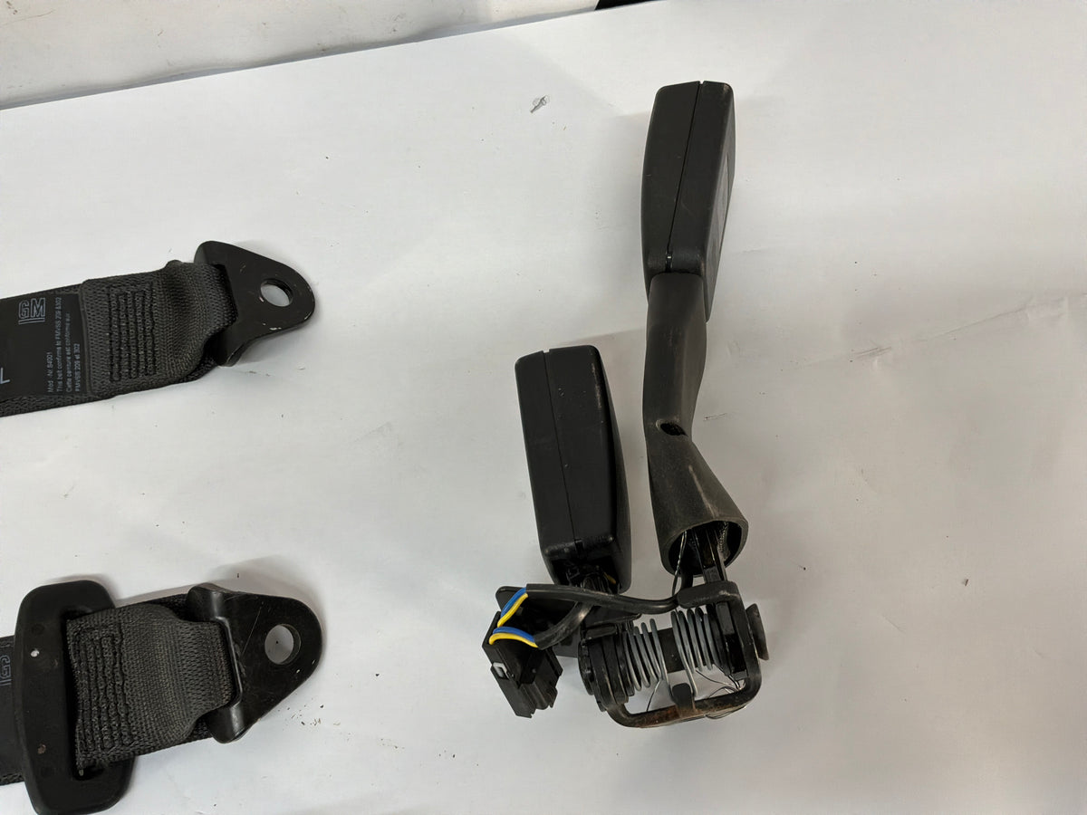 2015 Chevy SS Sedan Complete Rear Seat Belt Seatbelt Retractor Set w/ Buckle OEM