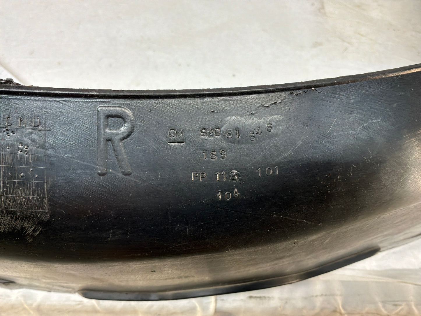 2004 Pontiac GTO RH Passenger Front Fender Wheel House Well Liner OEM