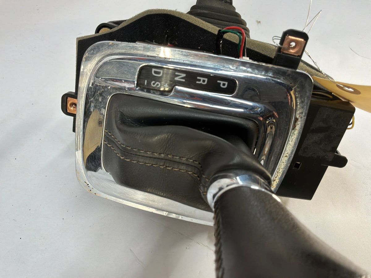 2014 Chevy SS Sedan Complete Center Console Armrest w/ Shifter OEM