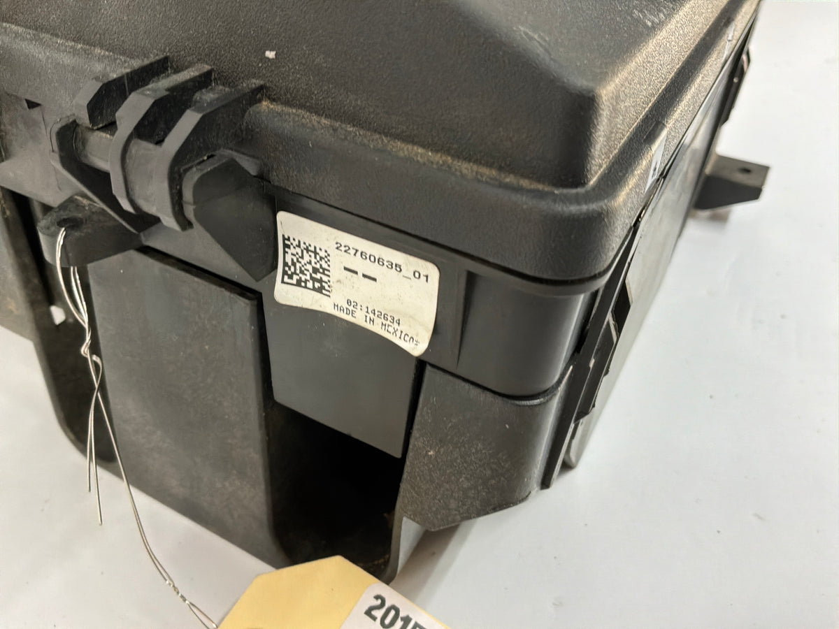2015 Chevy Camaro SS 1LE Engine Bay Accessory Wiring Junction Fuse Relay Box Block OEM