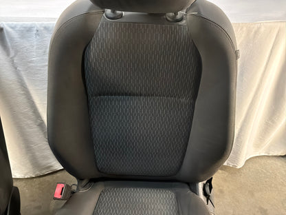 Front seats - Day's Parts Yard