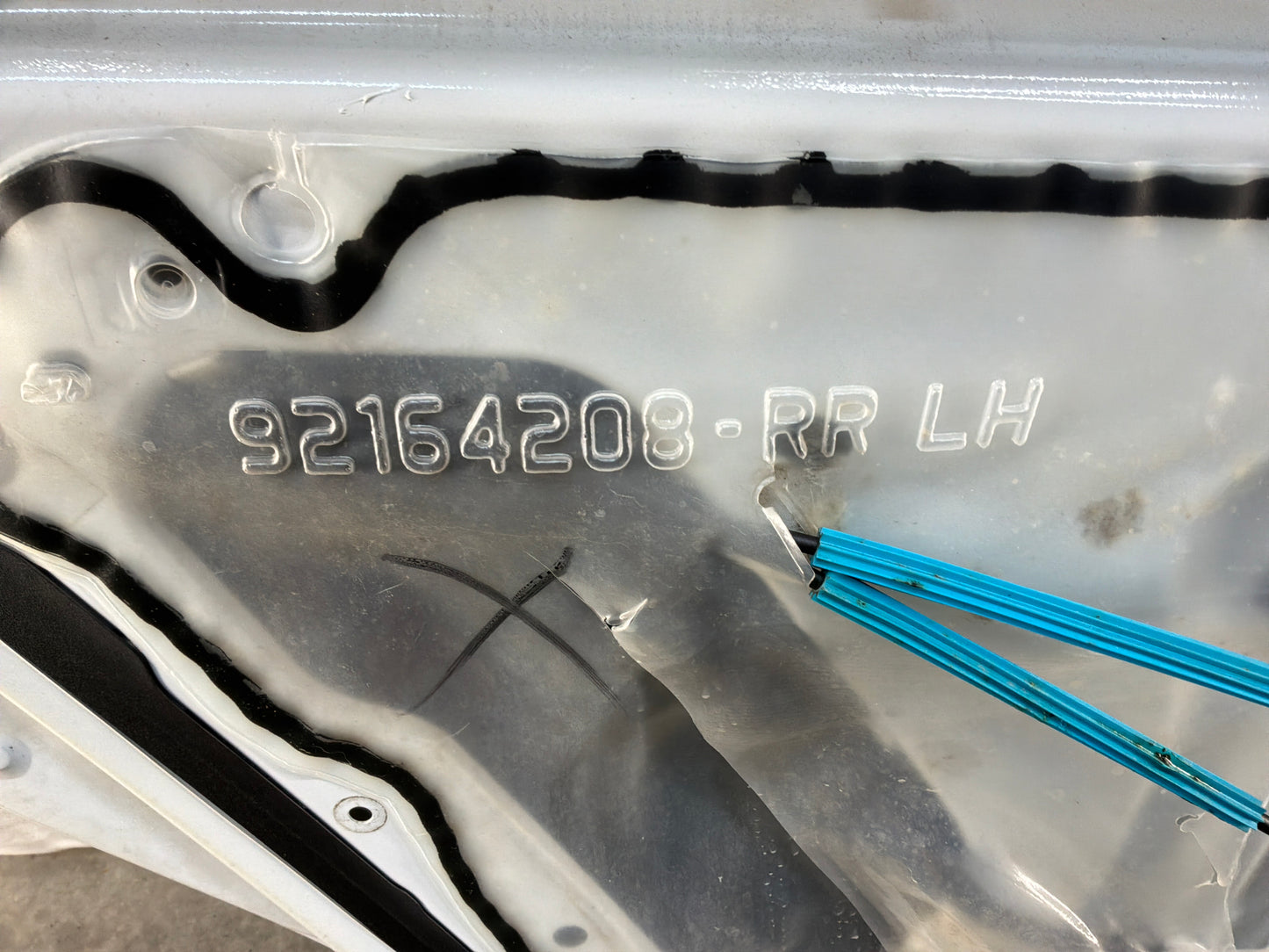 Rear lh door - Day's Parts Yard