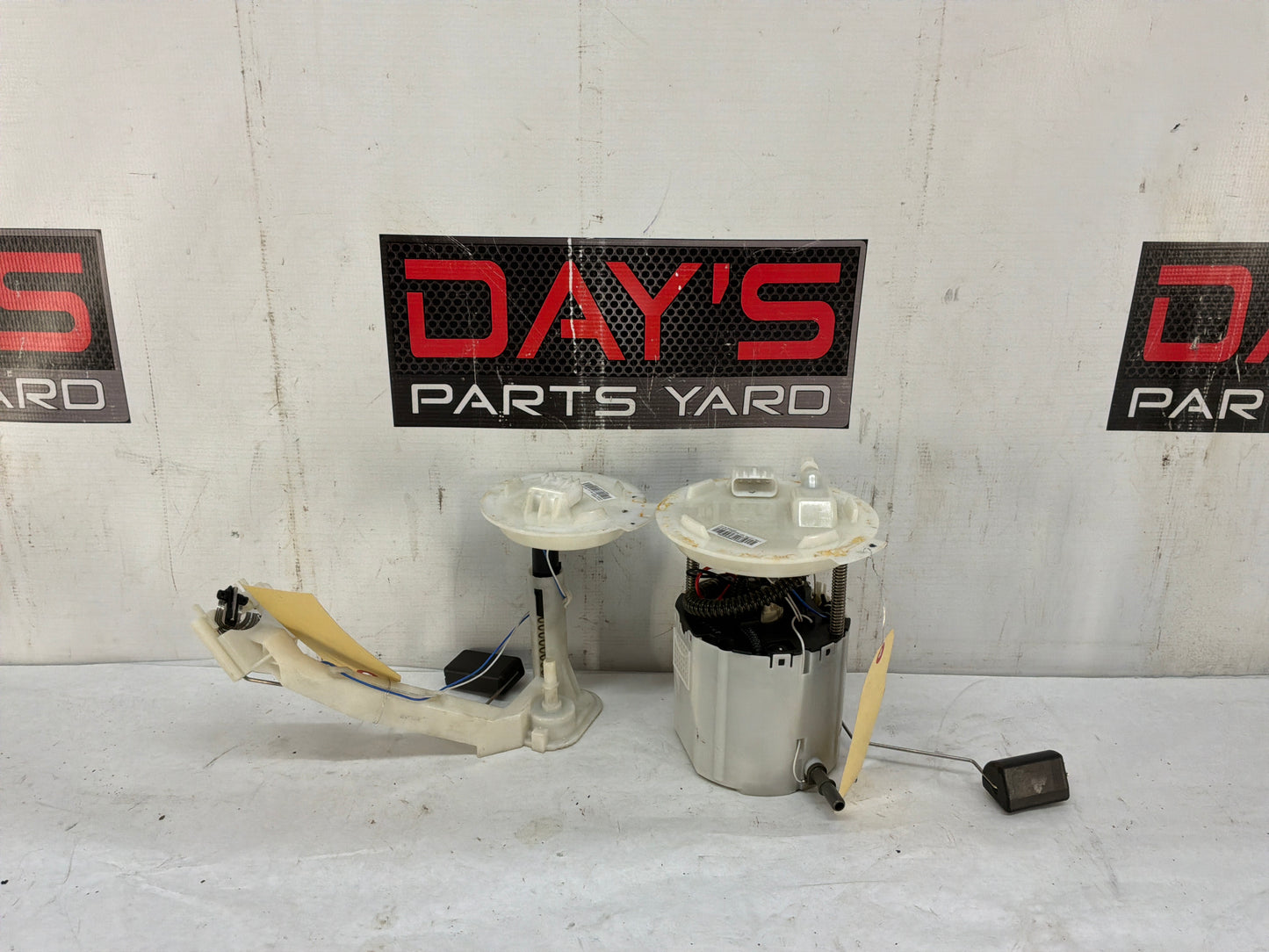 2014 Chevy SS Sedan Fuel Pump and Level Sending Unit Assembly OEM