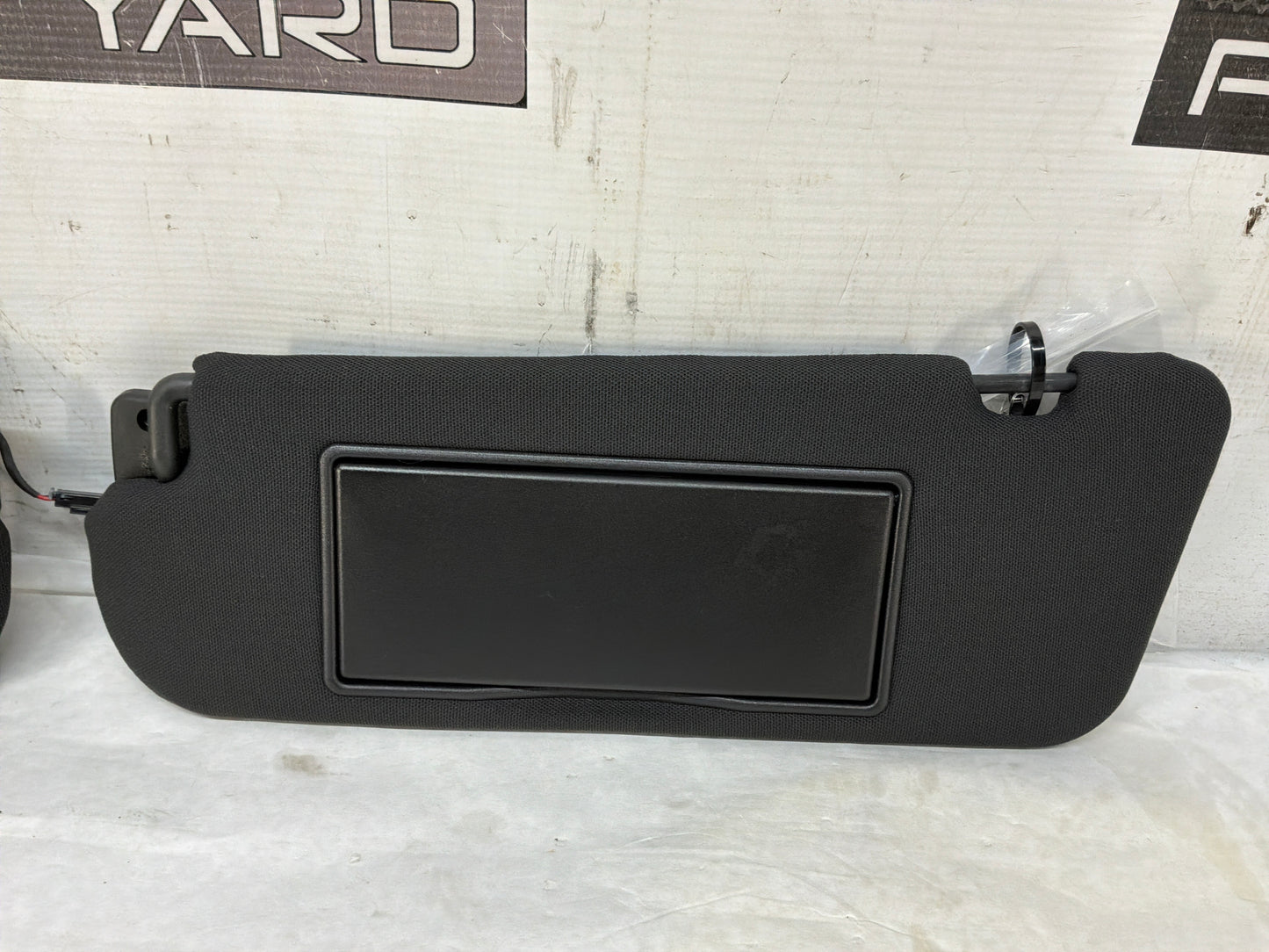2004 Pontiac GTO RH & LH Sun Visors Sunvisors w/ Clips OEM