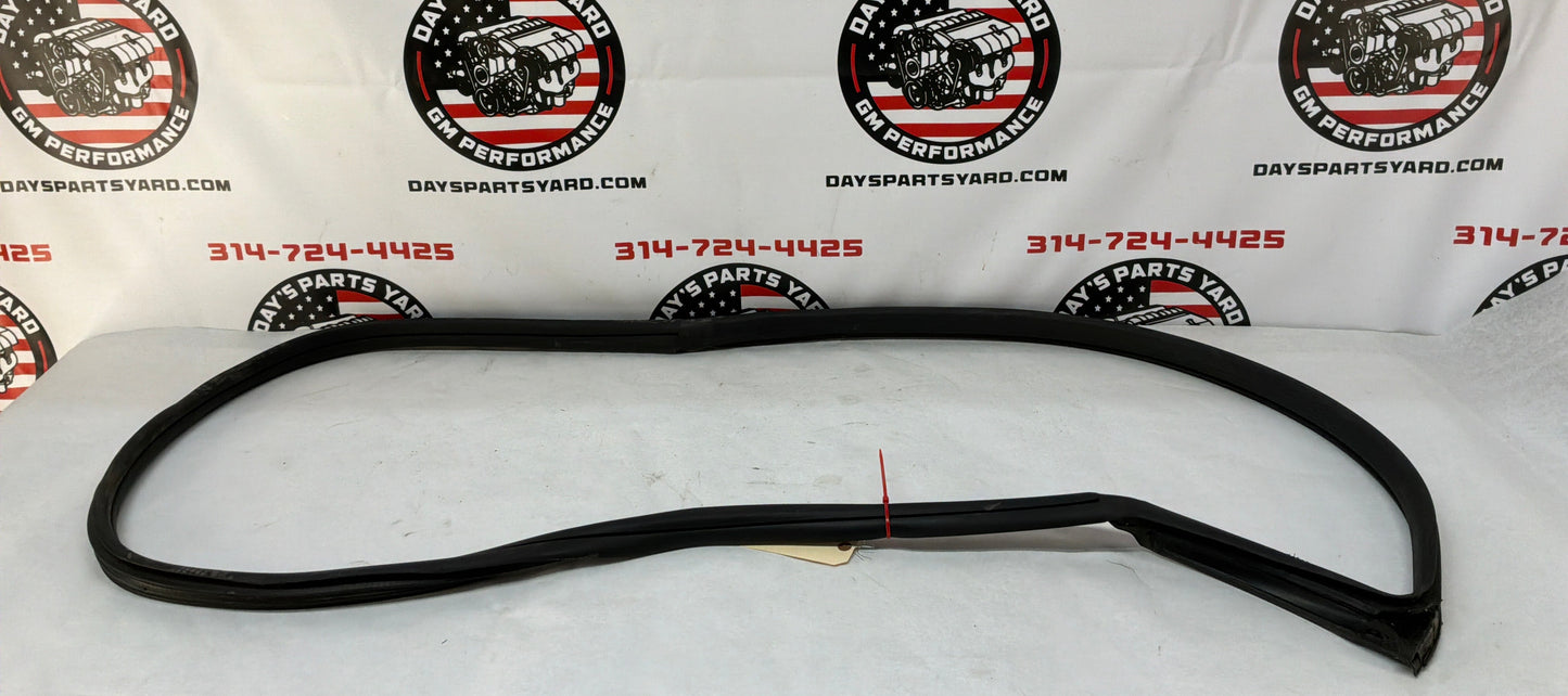 2014 Chevy Camaro SS RH Passenger Door Body Weather Strip Seal OEM