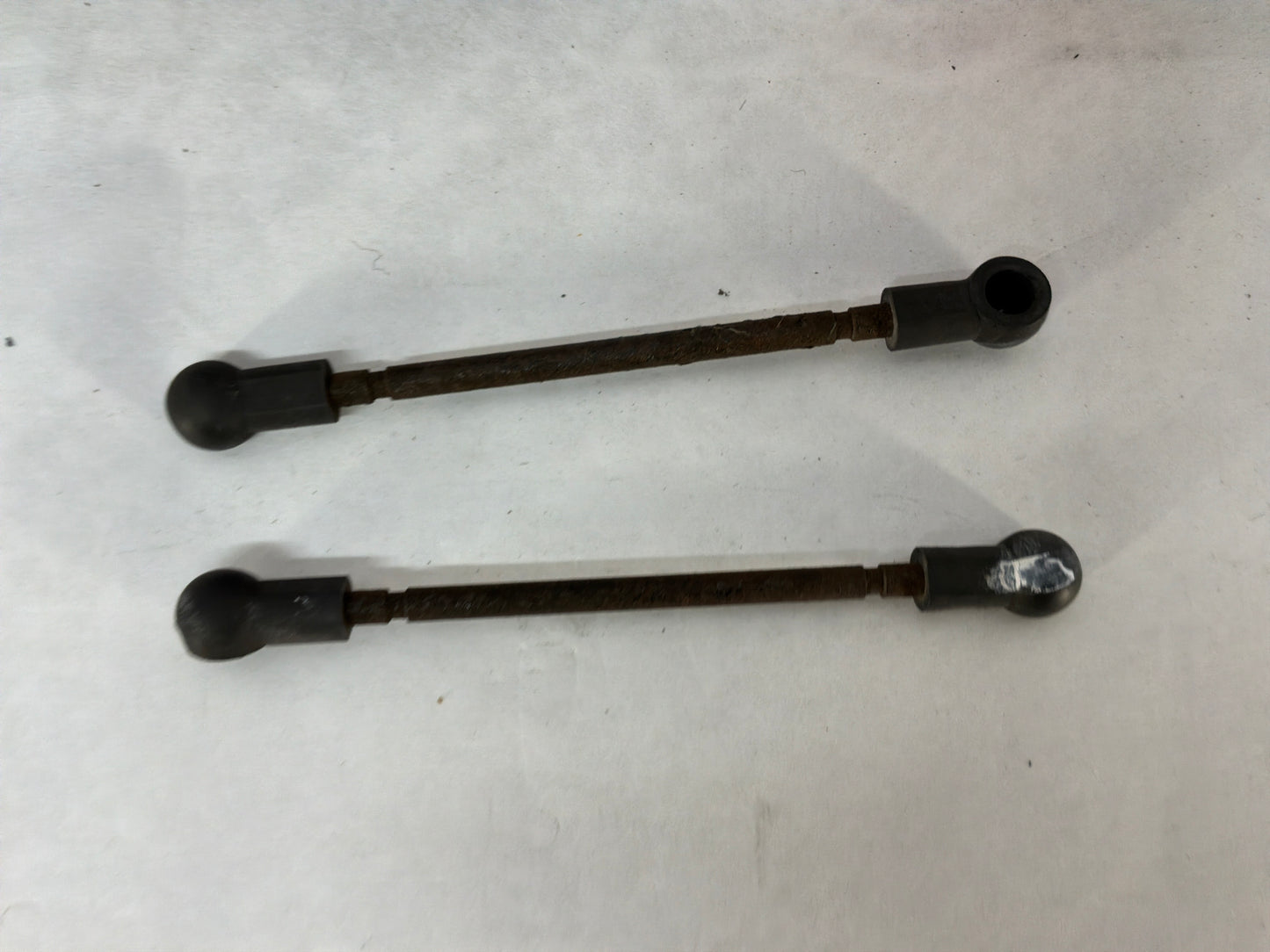 2016 Cadillac CTS-V Rear RH & LH Ride Height Linkage Arm Set OEM