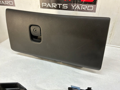 Glove box - Day's Parts Yard