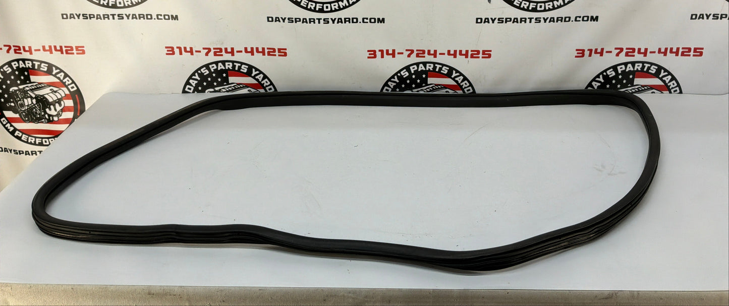 2006 Cadillac CTS-V LH Driver Front Door Weather Strip Rubber Seal OEM