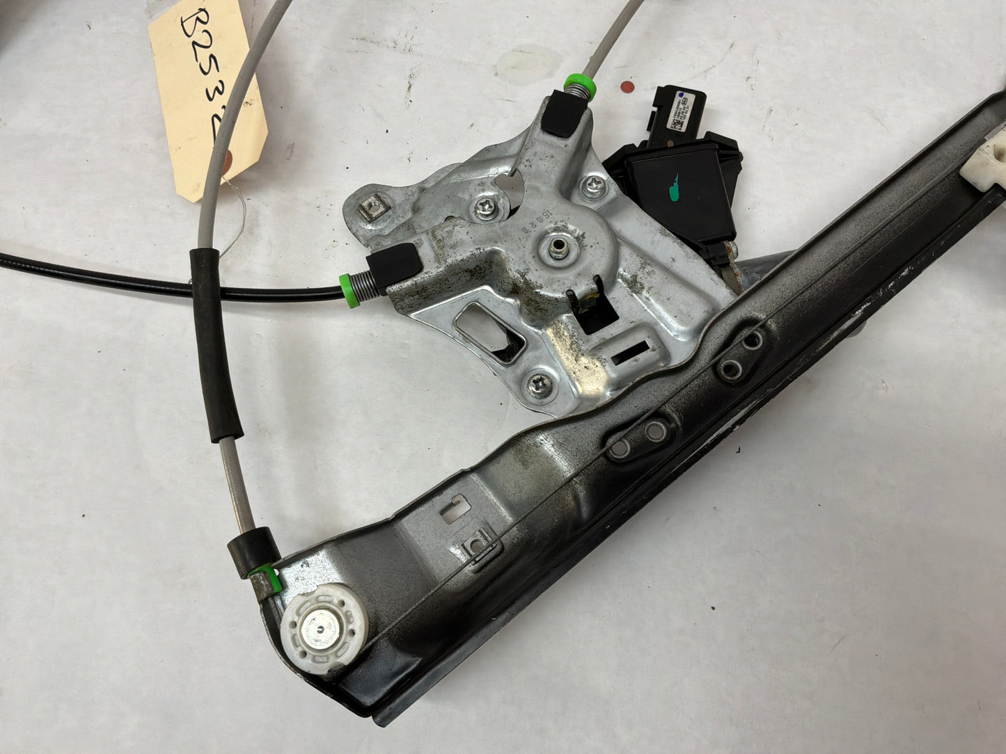 2017 Chevy SS Sedan LH Driver Front Window Regulator Motor OEM