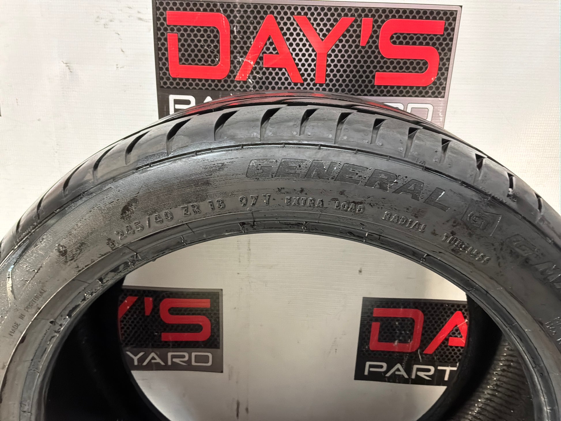 Genera G- Max Tire Set 245/40ZR18 - Day's Parts Yard