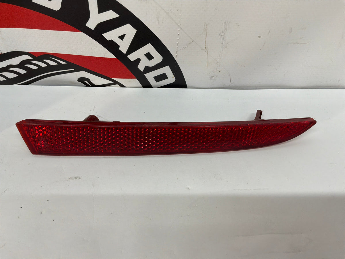 2008 Pontiac G8 GT RH & LH Bumper Red Reflector OEM - Day's Parts Yard