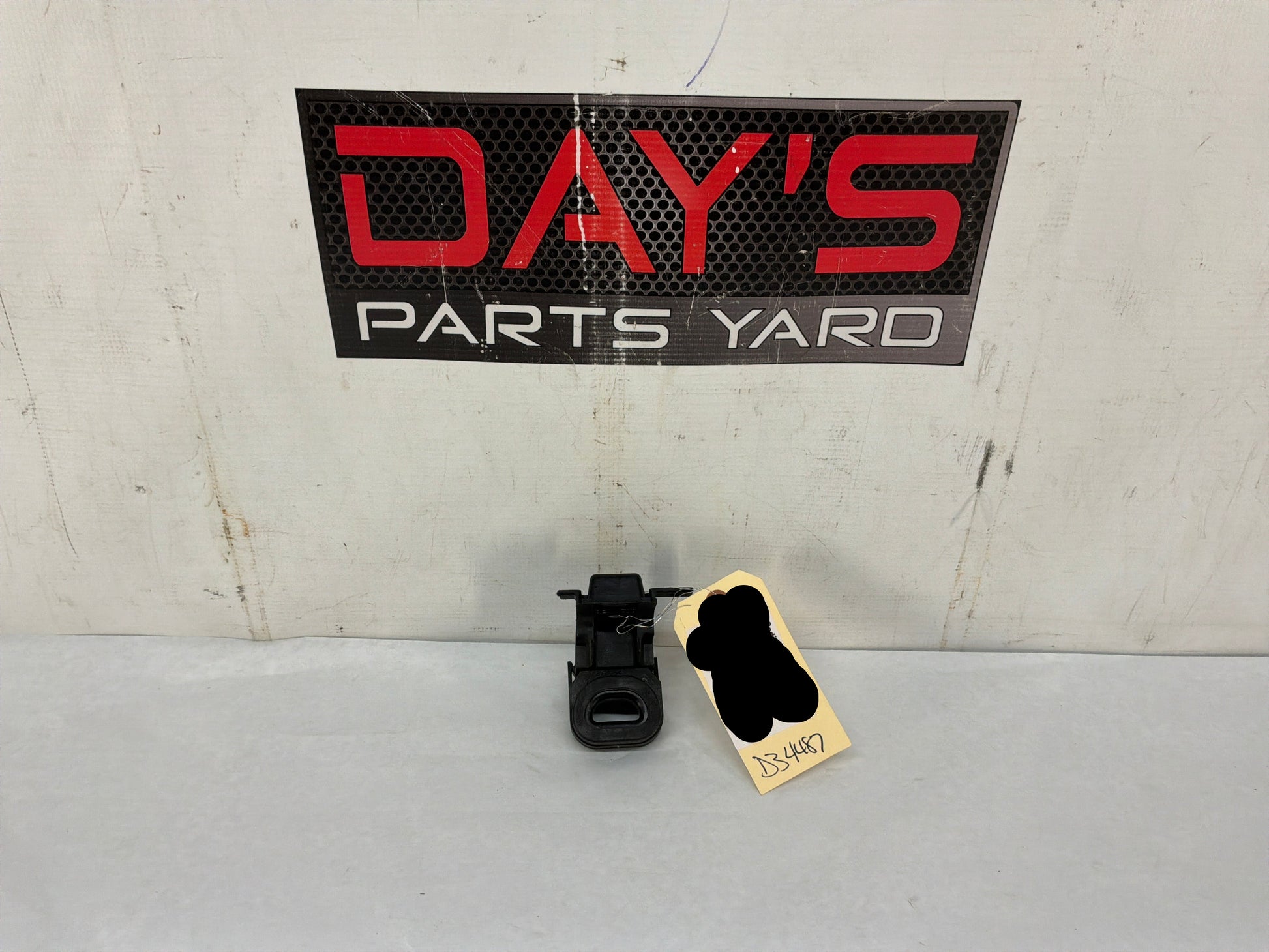 Radiator upper mount - Day's Parts Yard