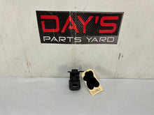 Radiator upper mount - Day's Parts Yard