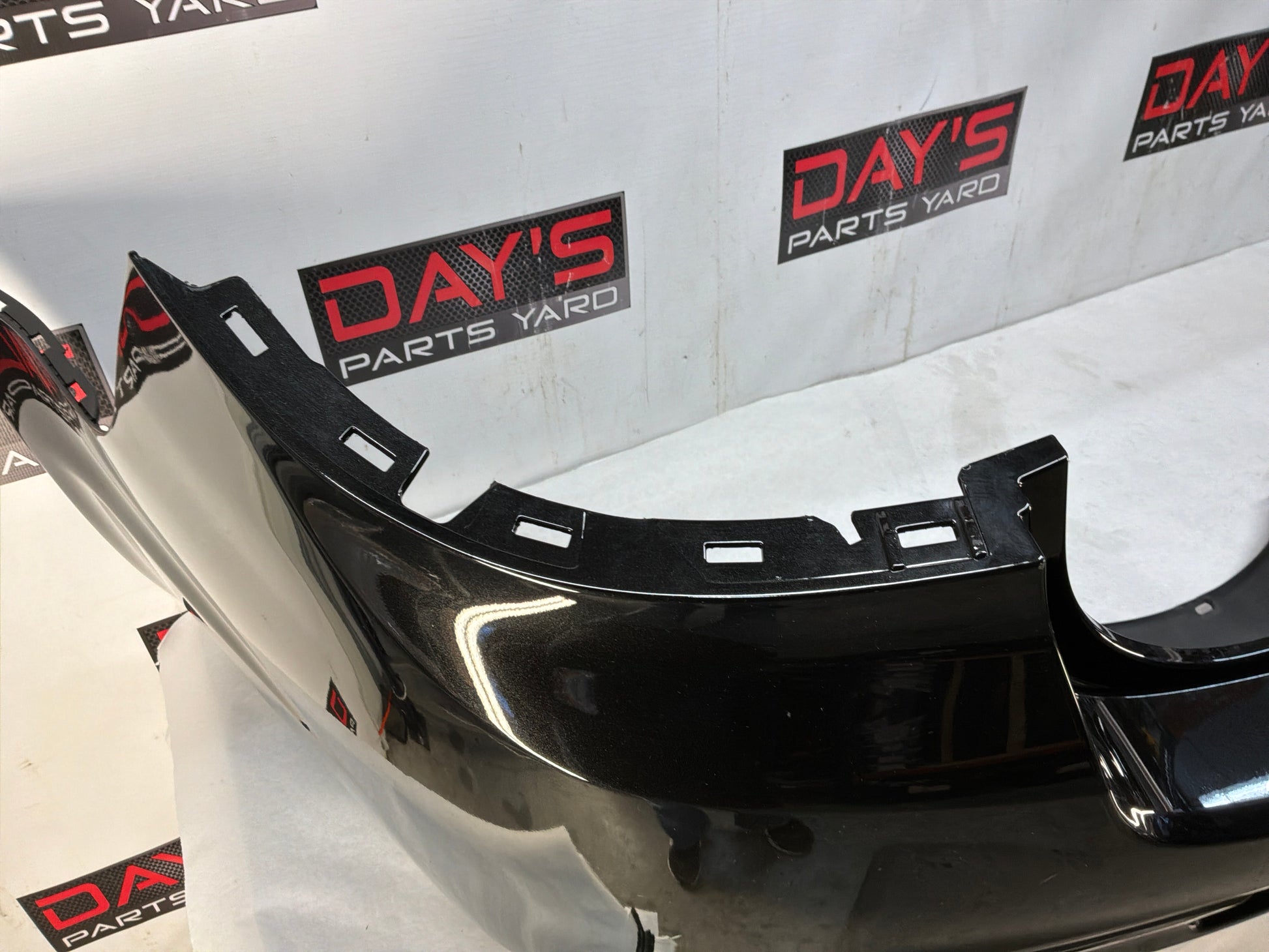 Rear bumper - Day's Parts Yard