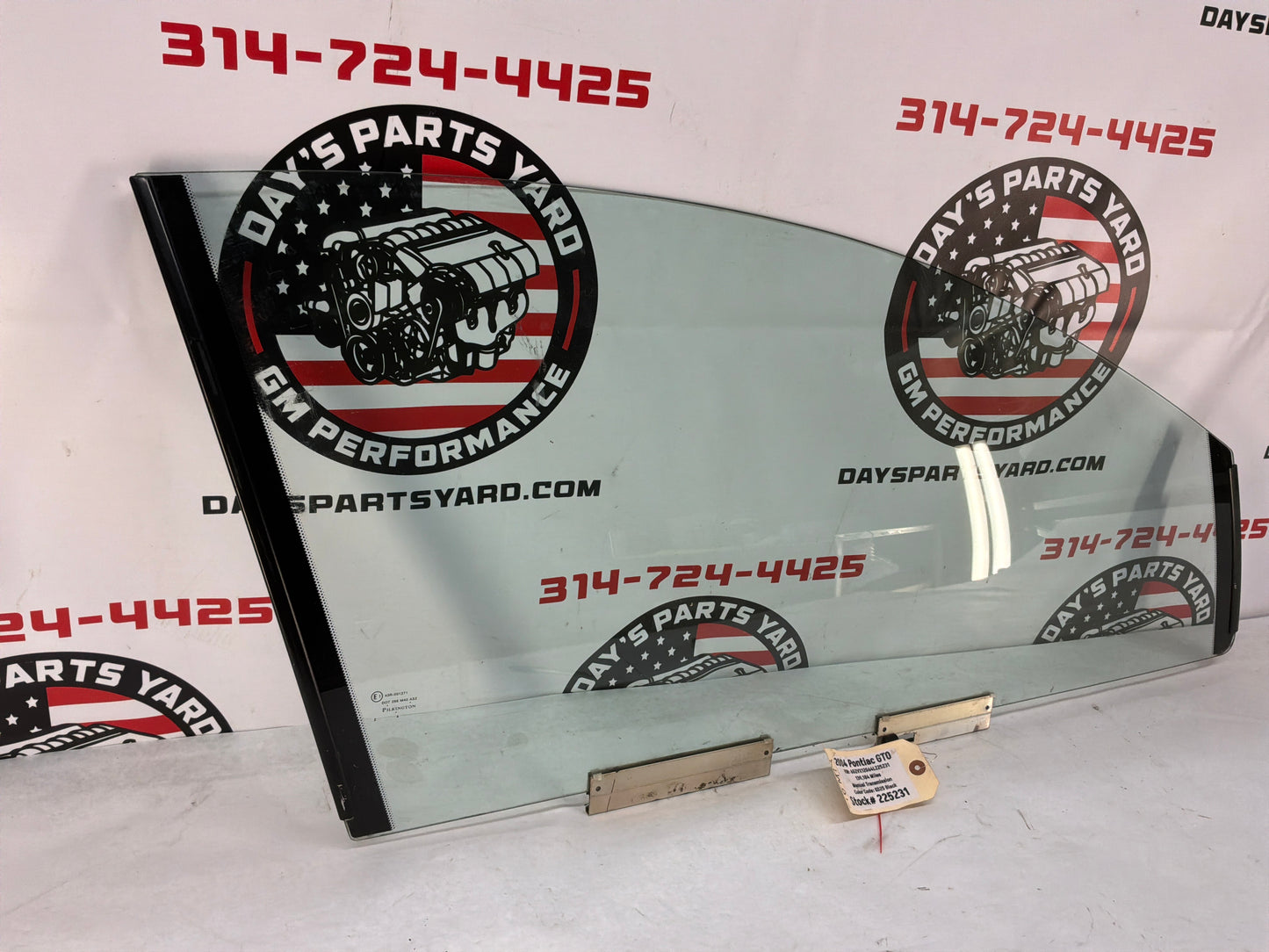 2004 Pontiac GTO RH Passenger Front Door Window Glass OEM