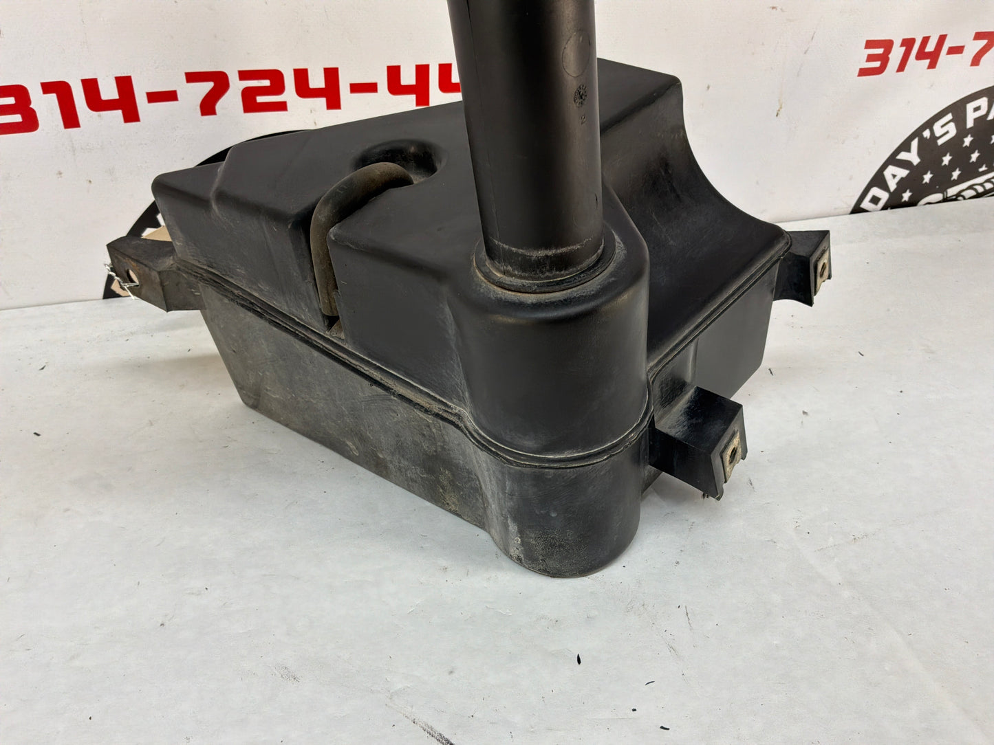 2005 Pontiac GTO Coolant Overflow Recovery Tank Reservoir Bottle OEM