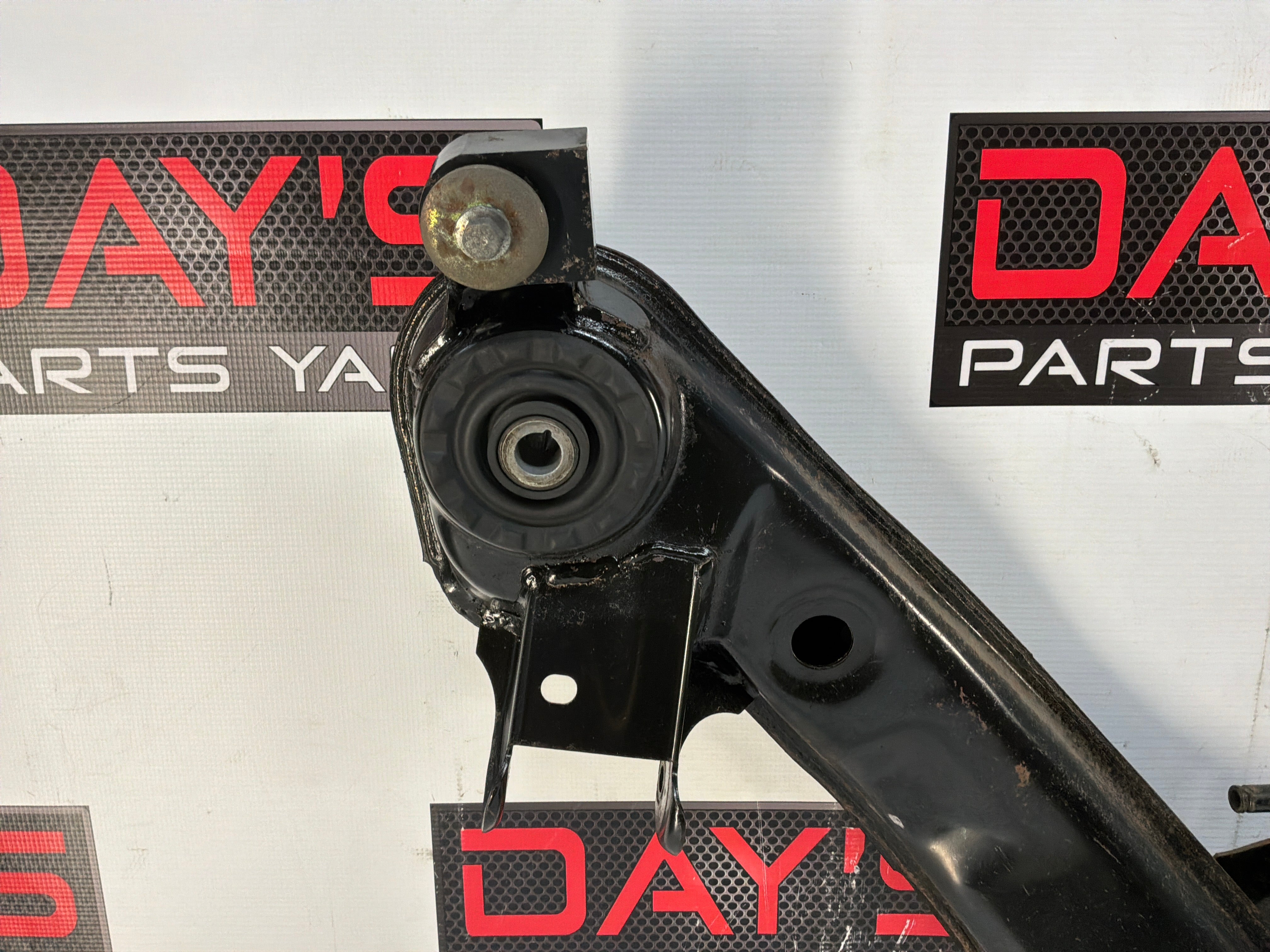 2006 Pontiac GTO Rear Suspension Sub Frame Cradle K Cross Member OEM