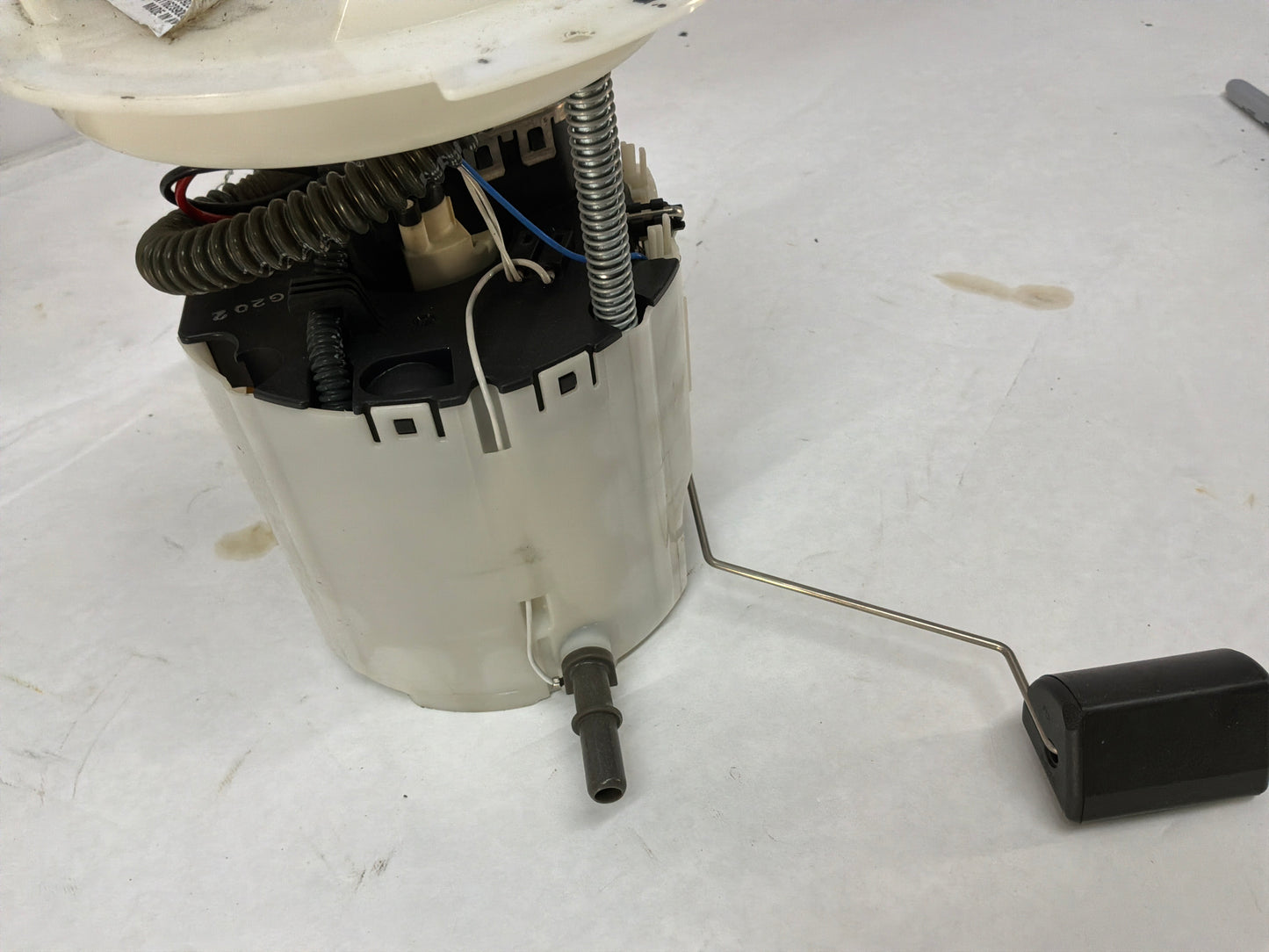 2017 Chevy SS Sedan Fuel Pump & Lever Sending Unit Assembly OEM