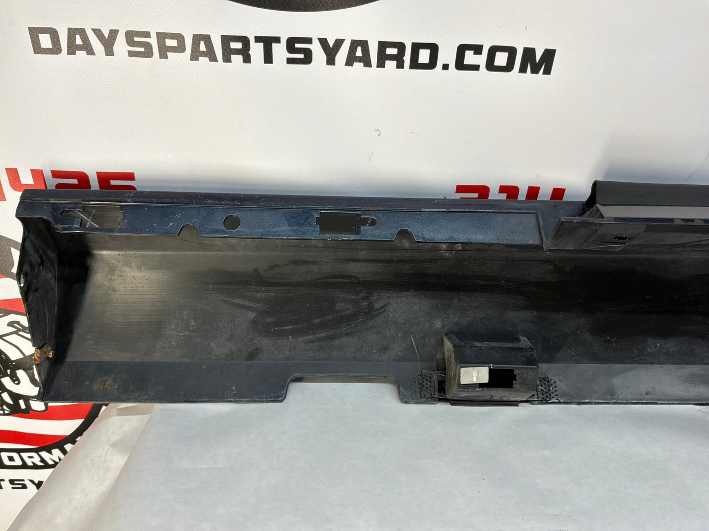 2014 Chevy Camaro SS RH Passenger Rocker Molding Side Skirt Panel OEM