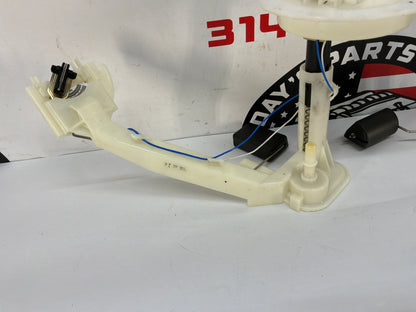 2017 Chevy SS Sedan Fuel Pump & Lever Sending Unit Assembly OEM