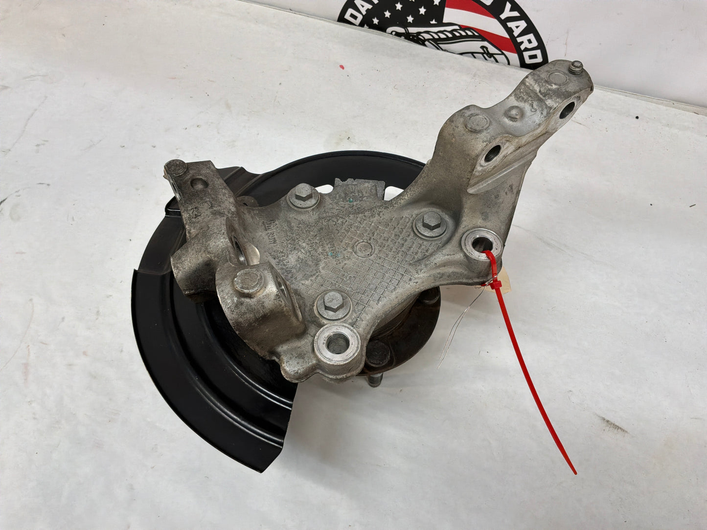 2017 Chevy SS Sedan RH Passenger Front Suspension Hub Knuckle Spindle Wheel Bearing Assembly OEM
