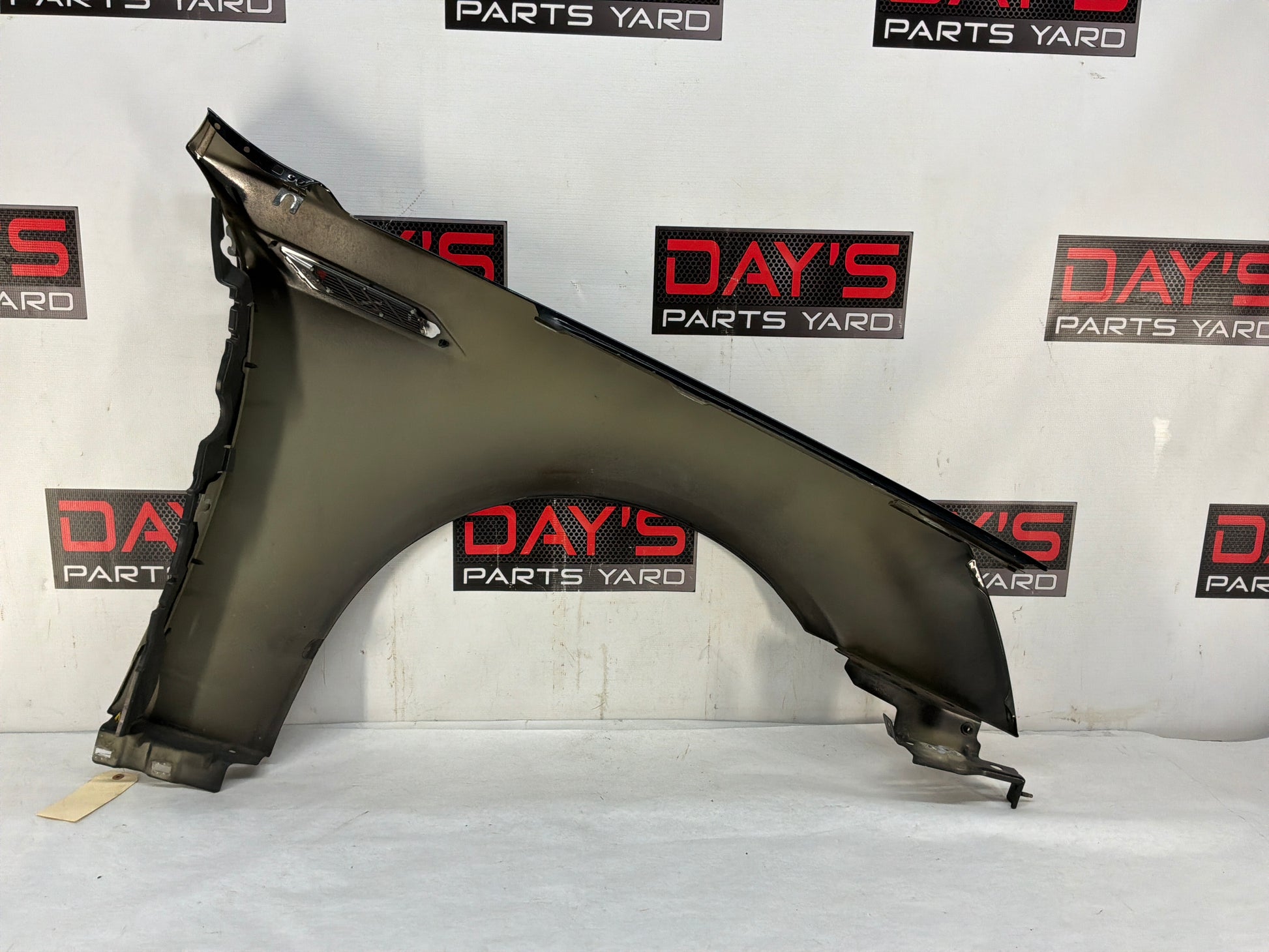 Fender - Day's Parts Yard