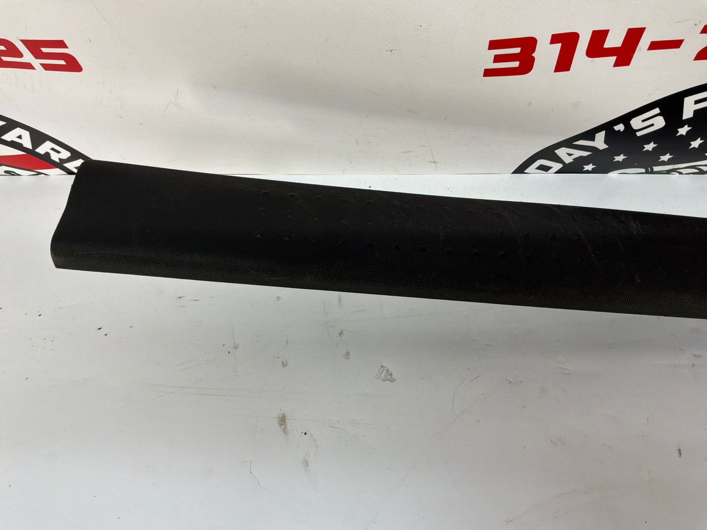 2006 Cadillac CTS-V RH Passenger Front Sill Kick Plate Trim OEM