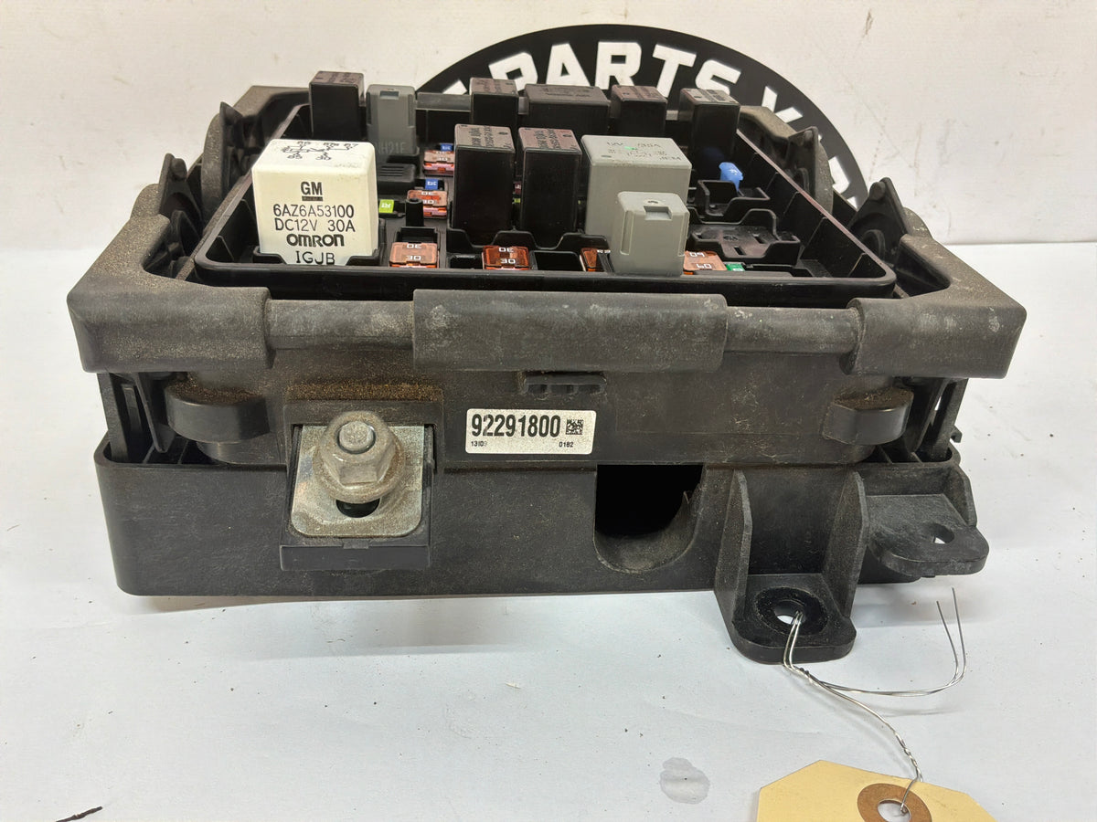 2014 Chevy SS Sedan Engine Bay Fuse Relay Wiring Wire Harness Junction Box Block OEM