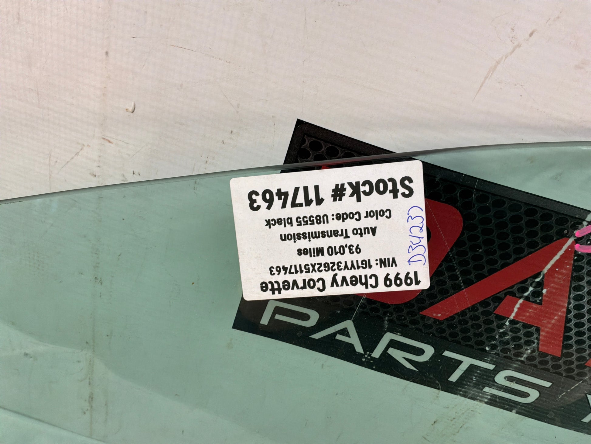 Rh front glass - Day's Parts Yard