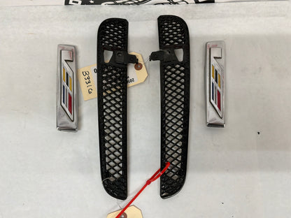 2016 Cadillac CTS-V RH & LH Front Fender Vents w Emblem Badge OEM