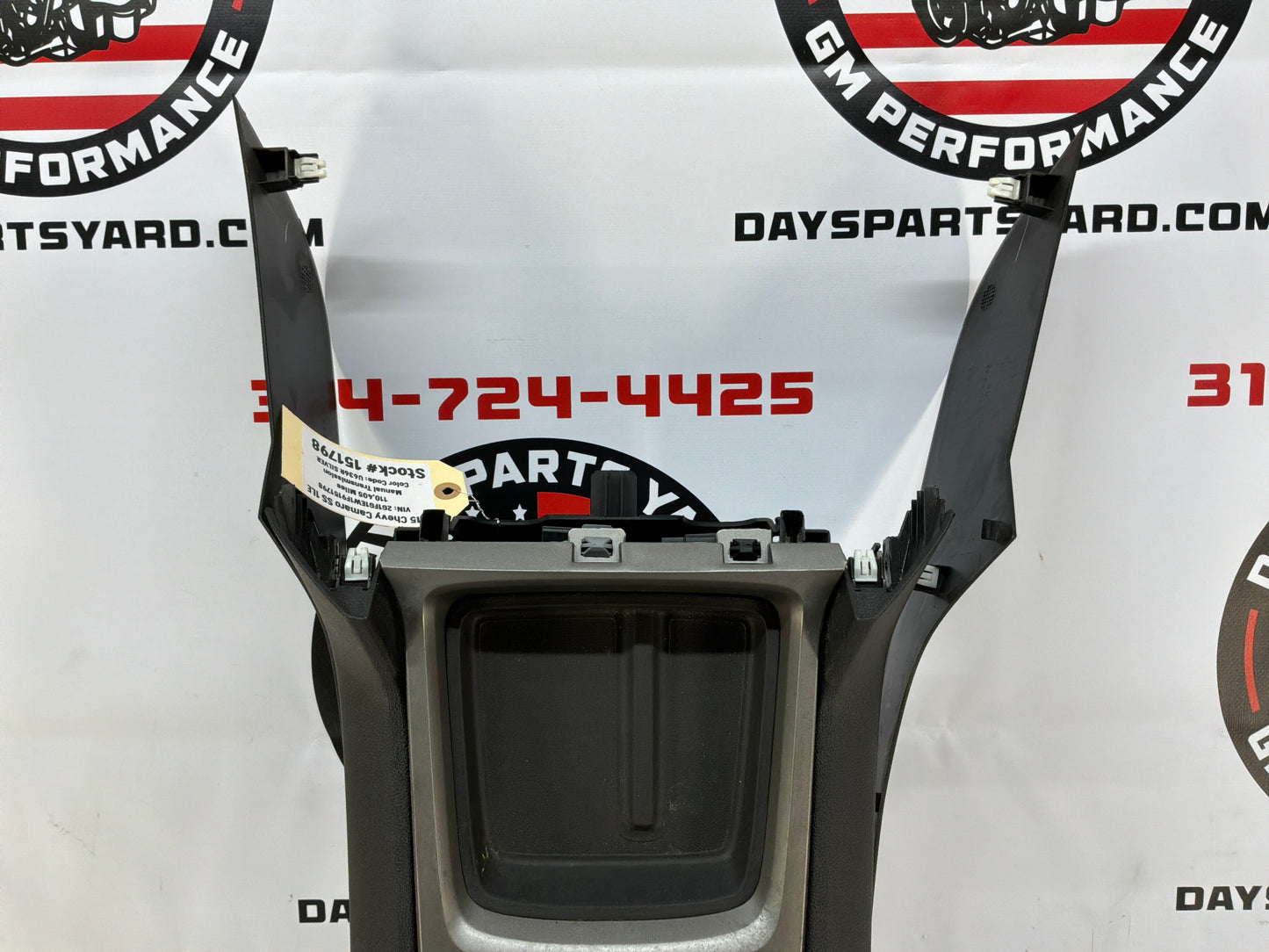2015 Chevy Camaro SS 1LE Complete Center Console Arm Rest OEM