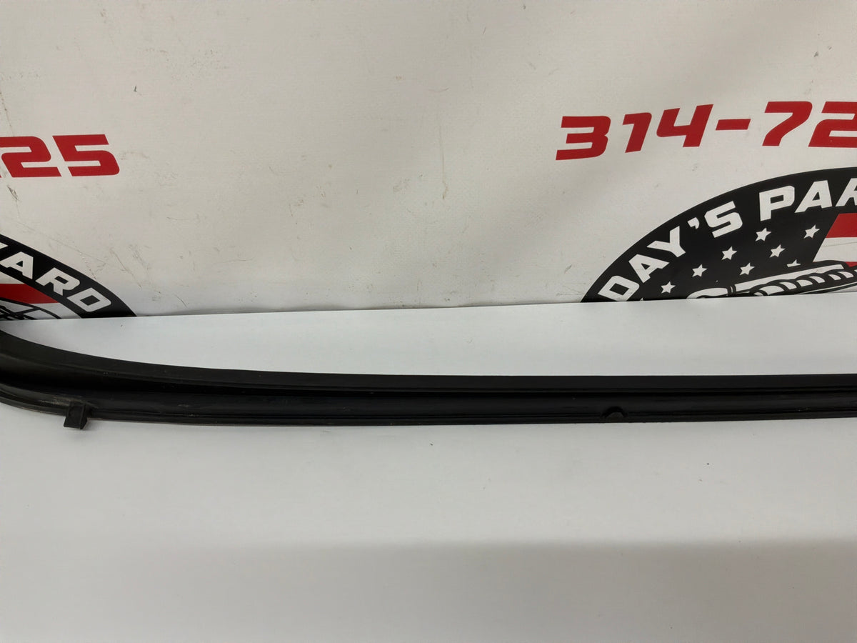 2014 Chevy SS Sedan RH & LH Windshield Window Molding Trim Moldings NEW OEM