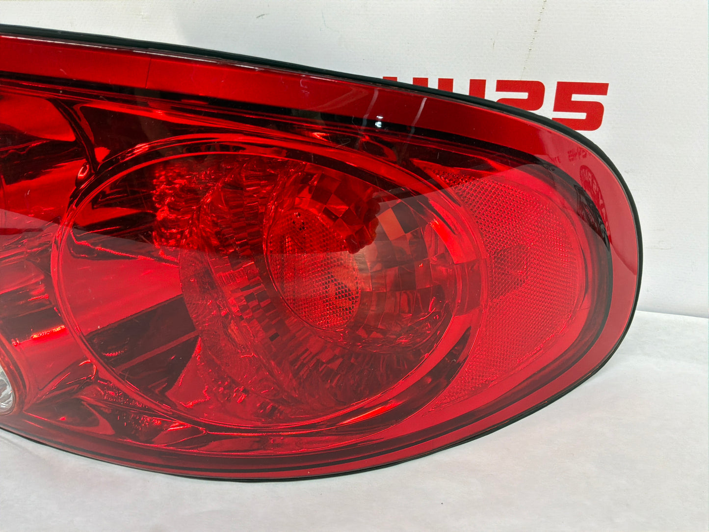2005 Pontiac GTO RH Passenger Tail Light Taillight Lamp OEM