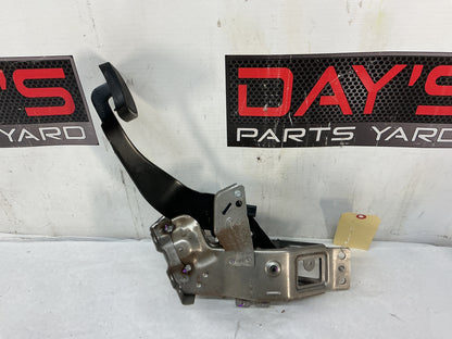 2015 Chevy Camaro SS 1LE Manual Transmission Pedal Set Brake Clutch Master Cylinder Assembly OEM