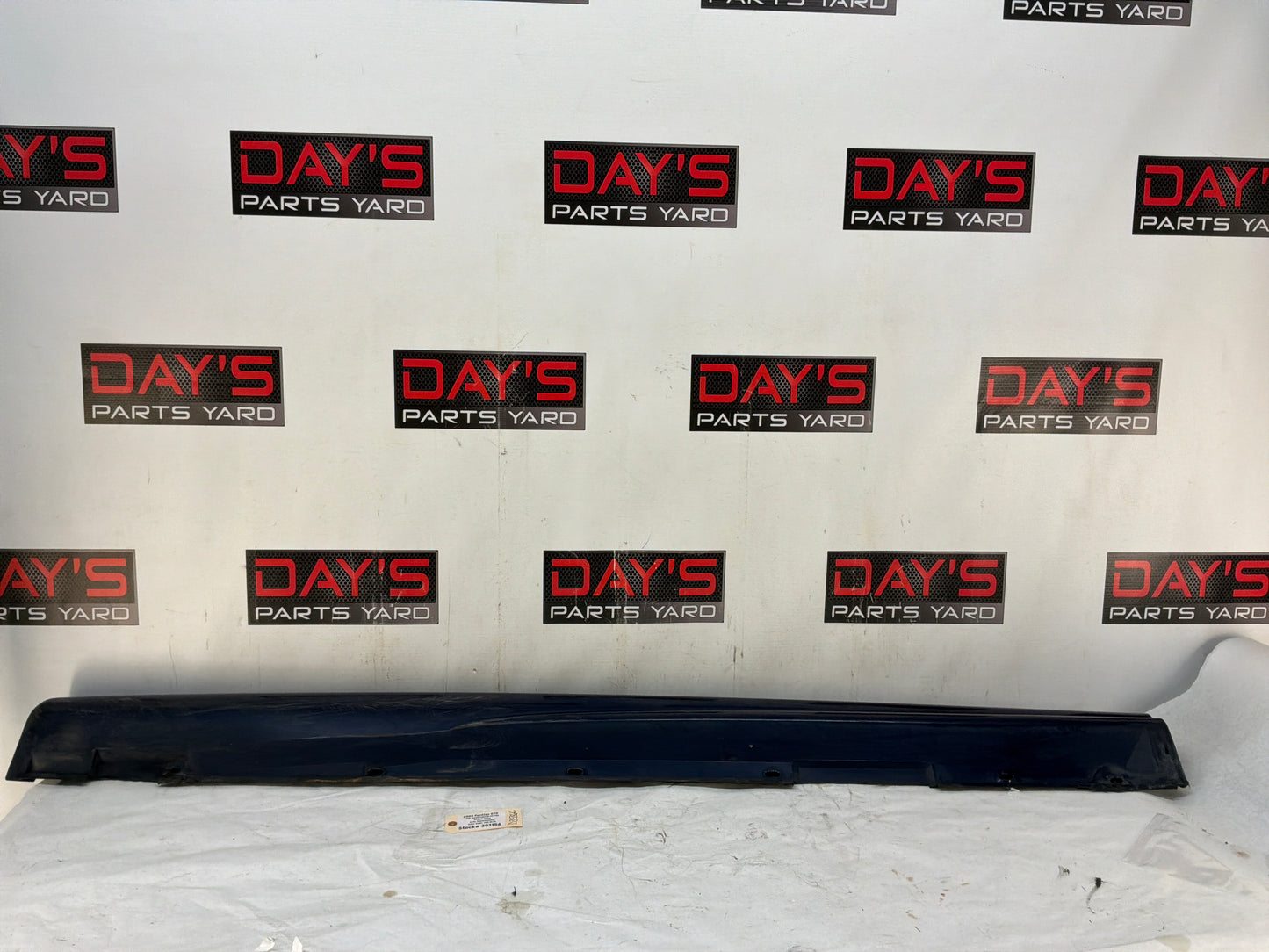 Lh rocker panel - Day's Parts Yard