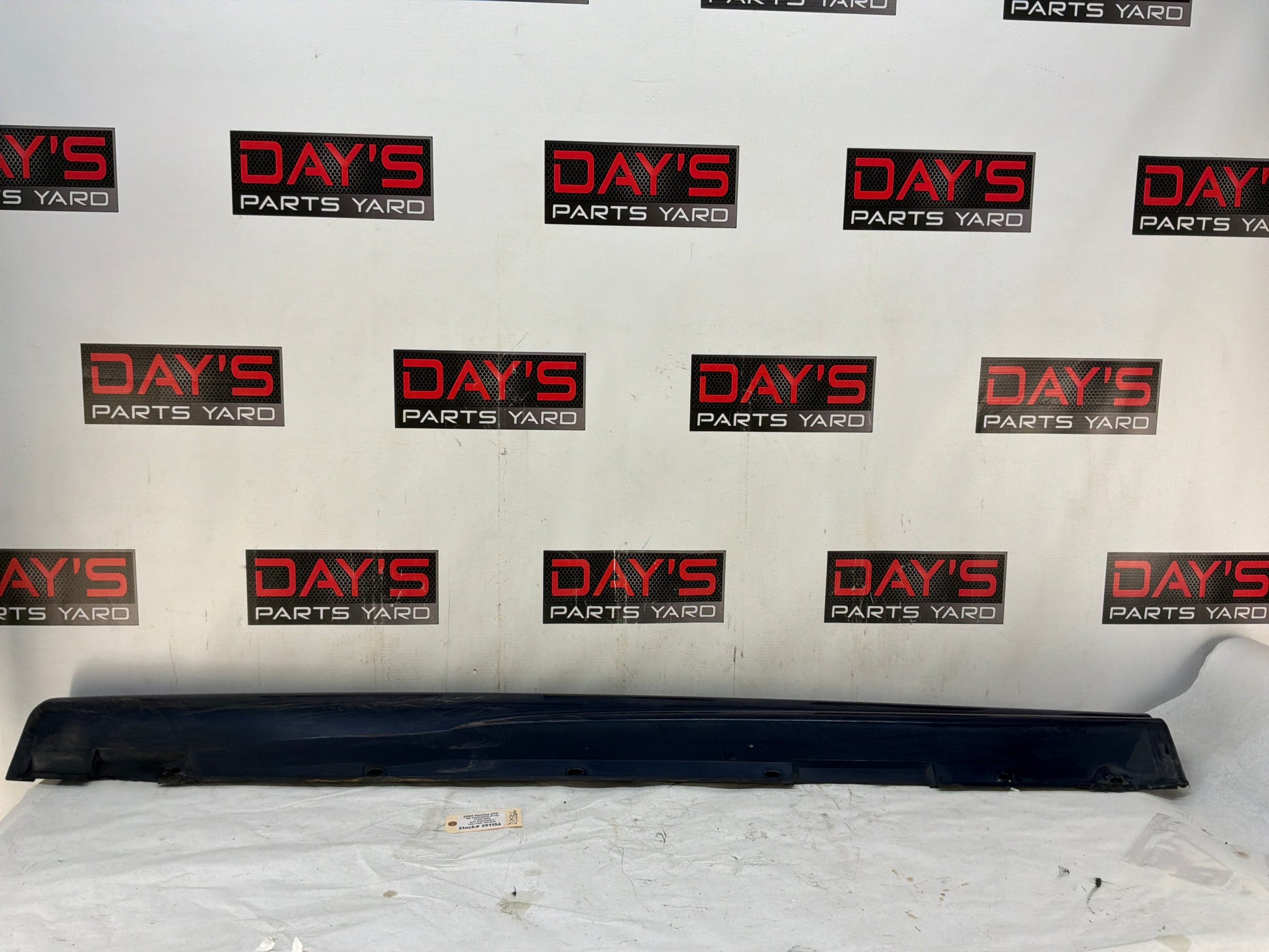 Lh rocker panel - Day's Parts Yard