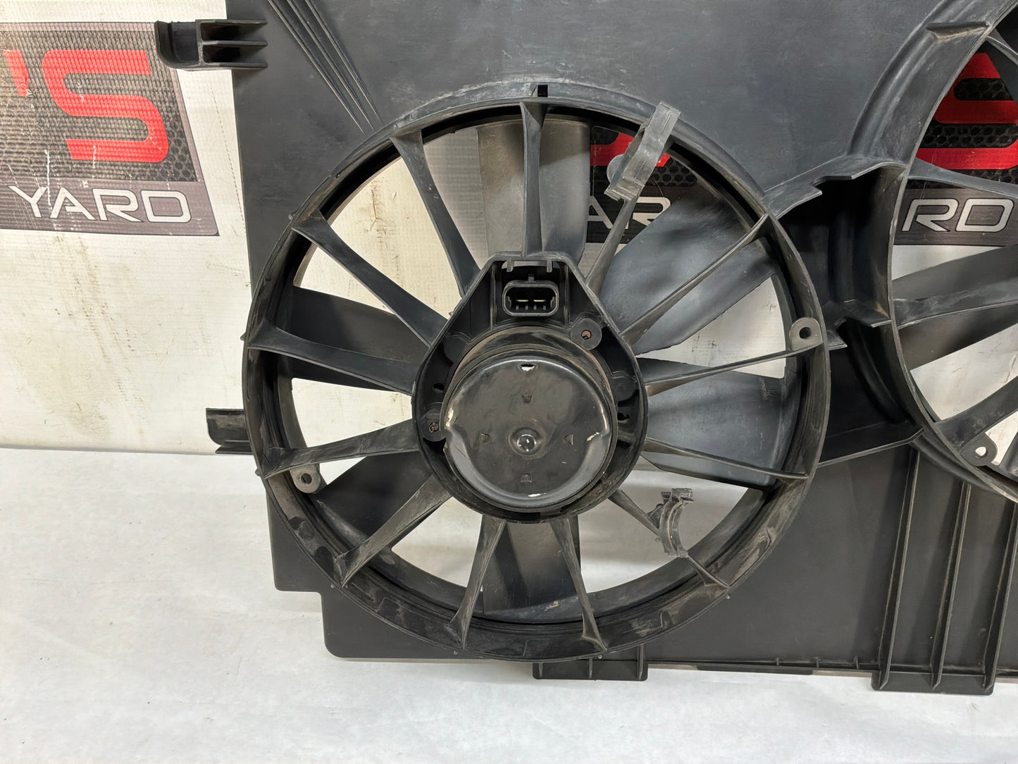 1999 Chevy C5 Corvette  Radiator Electric Cooling Fans Assembly OEM