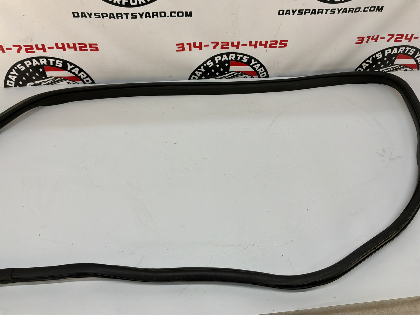2006 Cadillac CTS-V LH Driver Front Door Weather Strip Rubber Seal OEM
