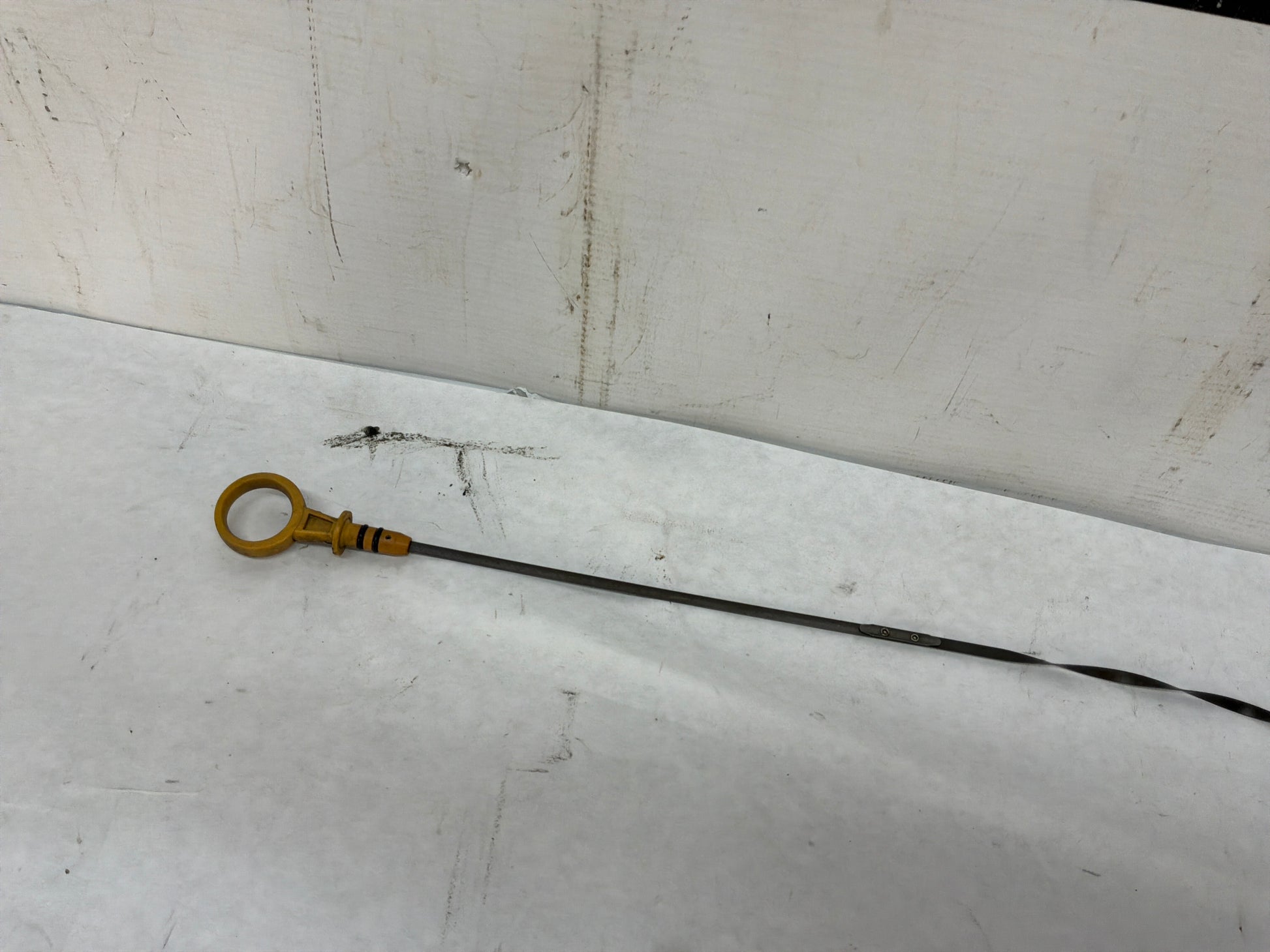Dip stick - Day's Parts Yard