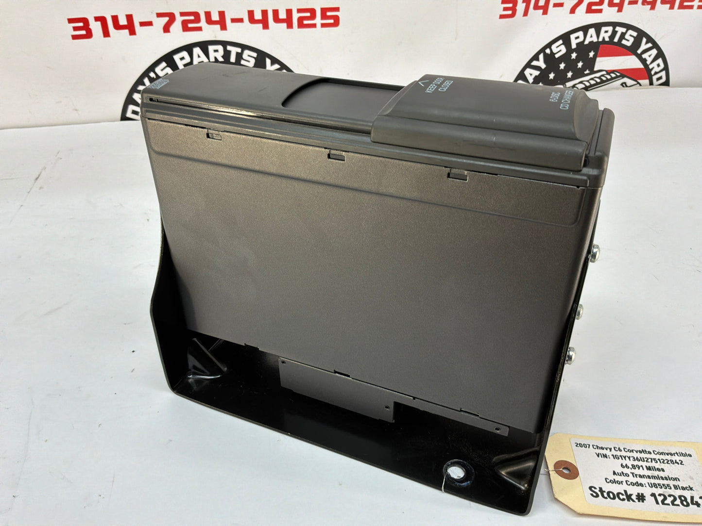 2007 Chevy C6 Corvette Convertible 6 Disc CD Changer OEM