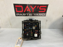 Fuse box - Day's Parts Yard