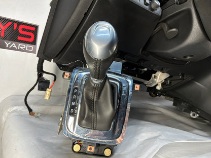Dash and center console - Day's Parts Yard